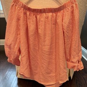 Off the shoulder searsucker top!